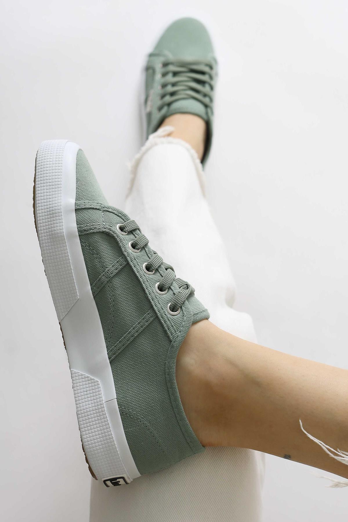 Timon – Mint Linen Sneaker (Women)