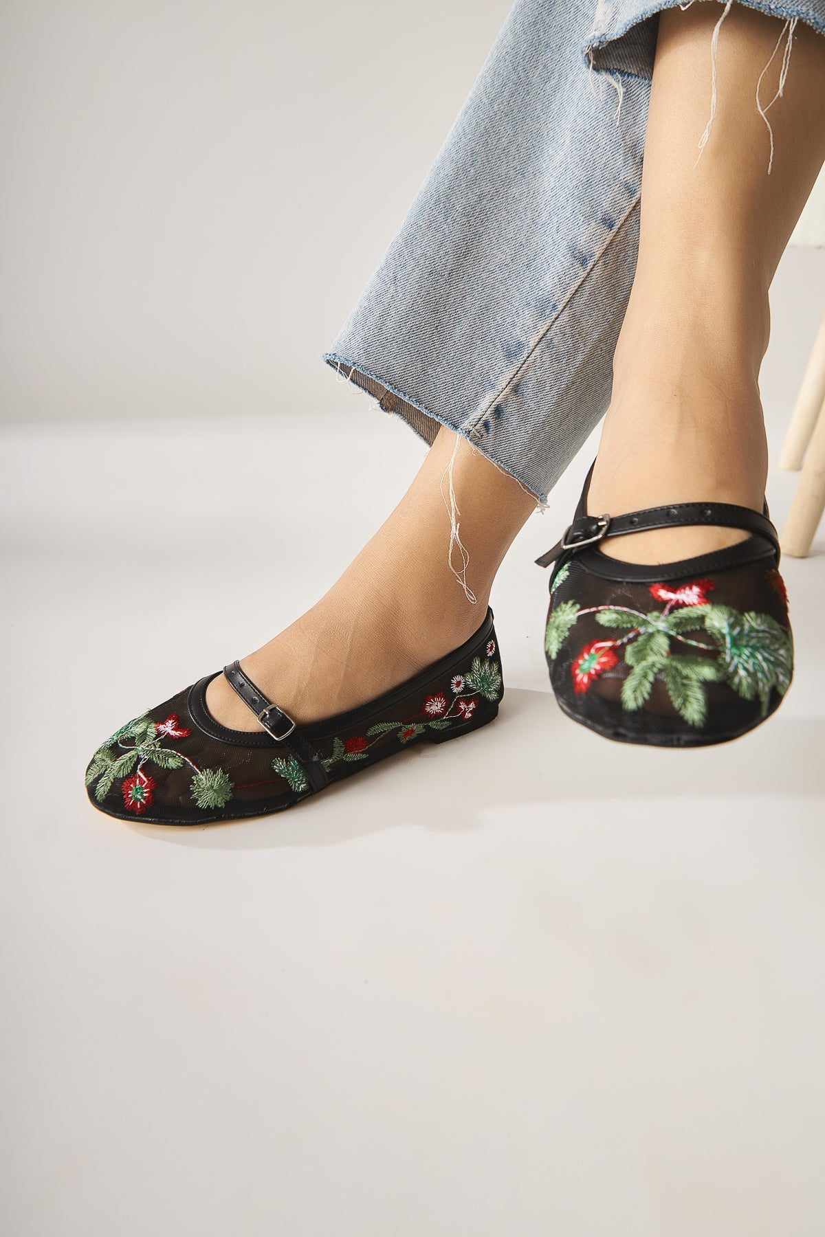 Jolin Mint Green Embroidered Buckle Women's Ballet Flat