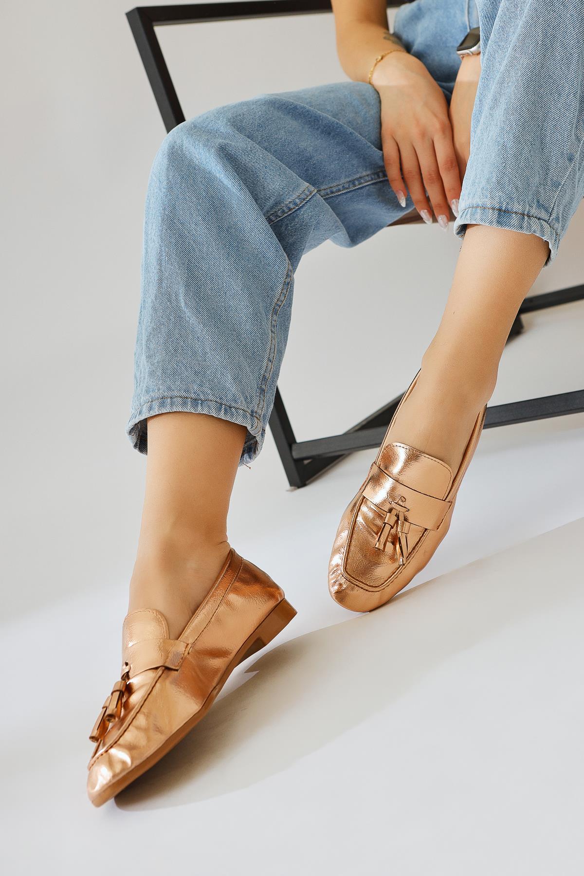 Gussie Bronze Crinkled Patent Leather Tassel Detailed Casual Shoes