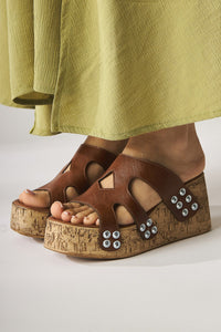 Freya Taba Women's Slipper with Vida Details