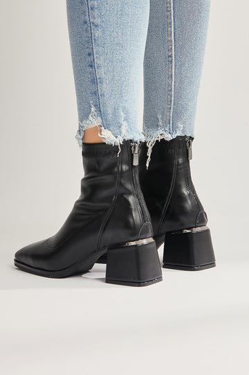 Dominga – Black Zippered Boot (Women)