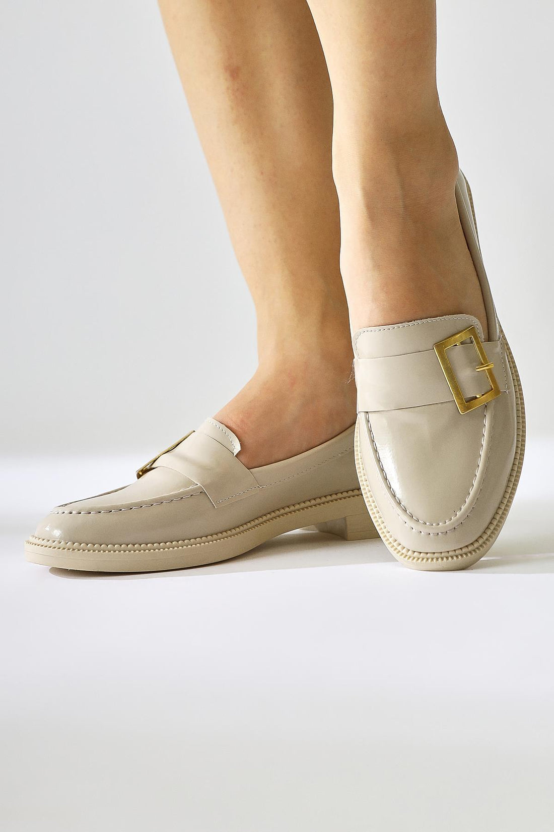 Arnesa – Beige Patent Buckle-Detail Casual Shoe (Women)