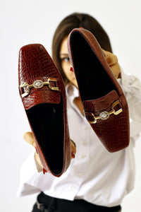 Bee – Burgundy Croc-Embossed Buckle-Detail Round-Toe Casual Shoe (Women)
