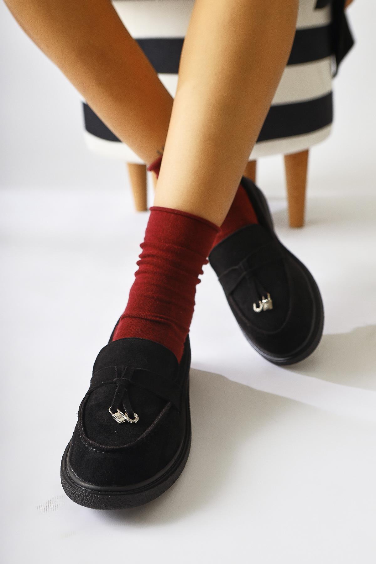 Francina Black Suede Shoe with Tassel Detail and Accessory