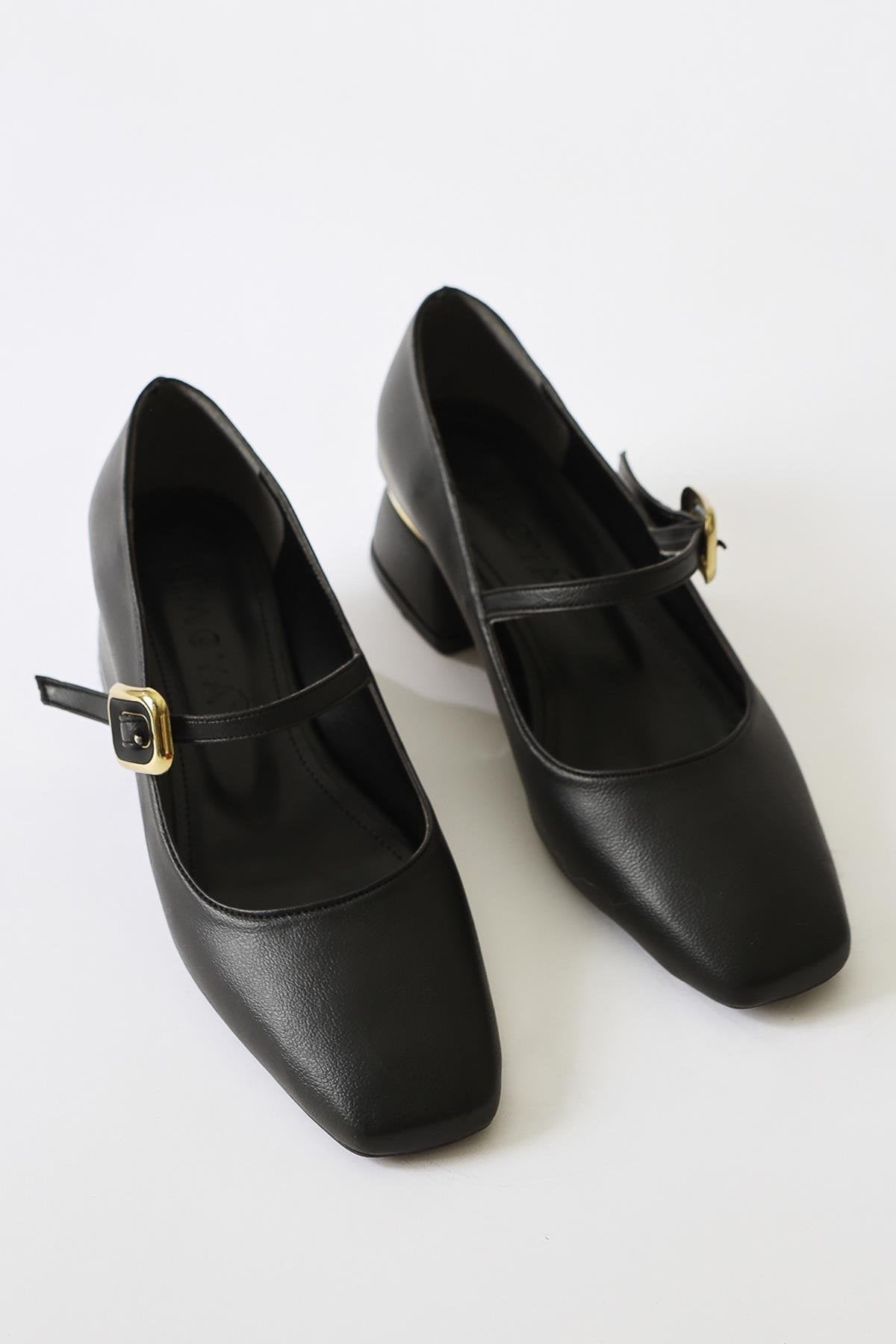 Abby Black Square Toe with Buckle Detail Casual Shoes