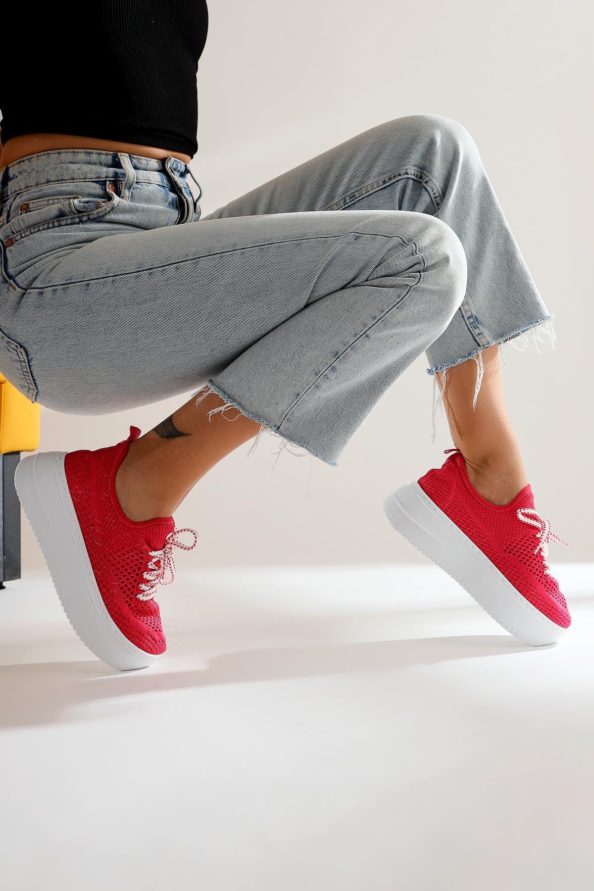 Benito Fuchsia Knit Stretch Chunky Sole Sneakers