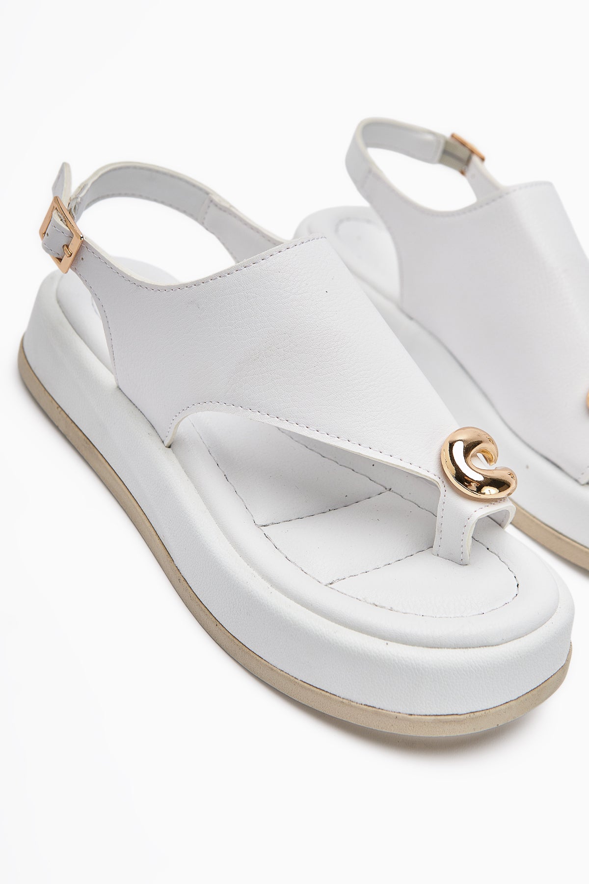 Troya White Toe-Post Buckled Women's Sandals