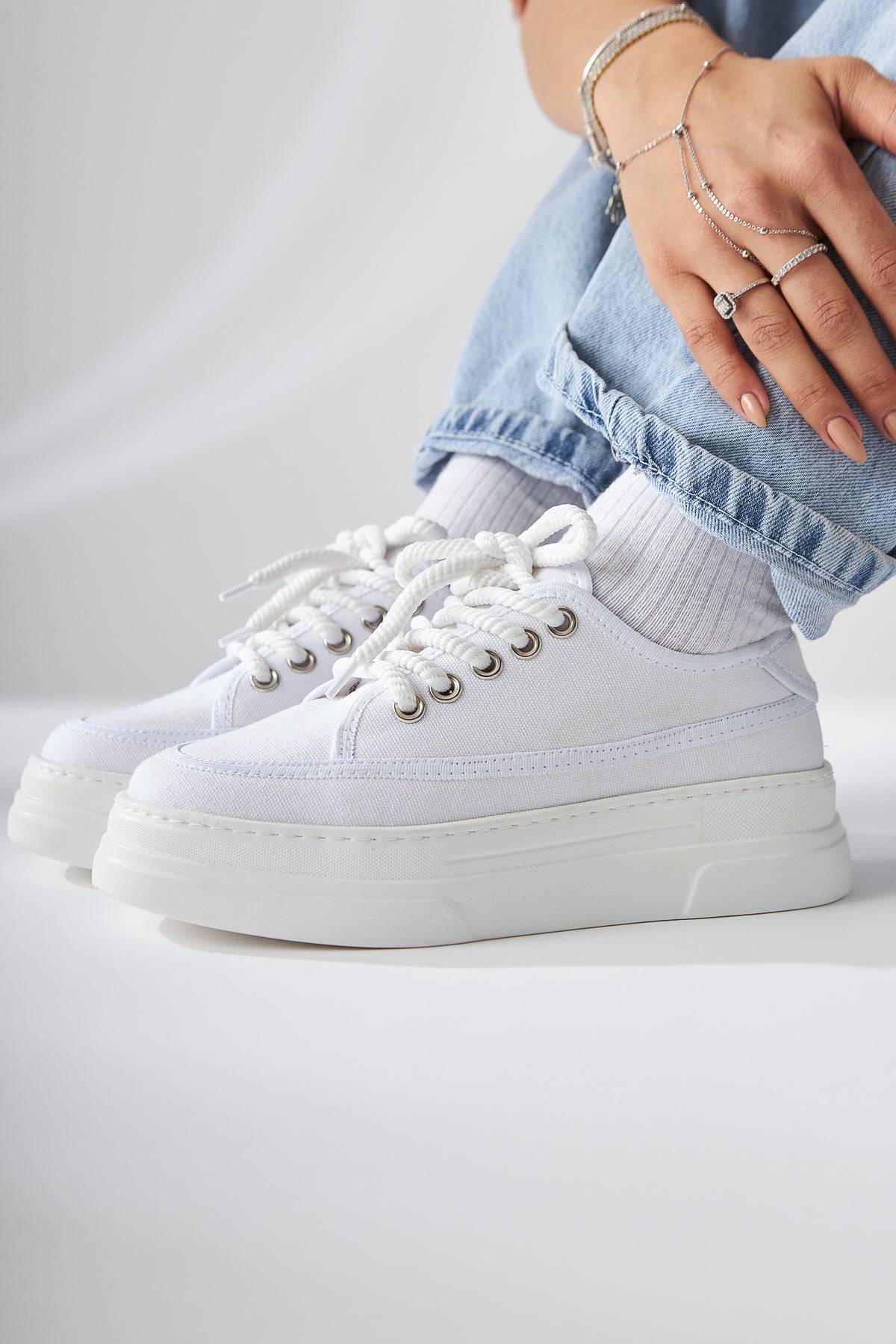 Sassa White High Sole Lace-Up Women’s Sneakers