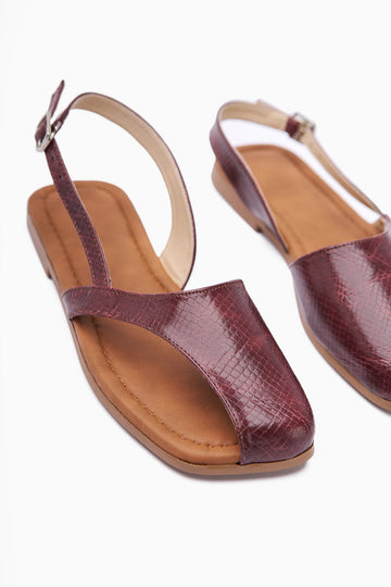 Agnez Burgundy Belt Detailed Women's Sandal