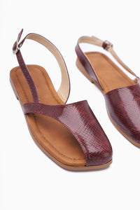 Agnez Burgundy Belt Detailed Women's Sandal