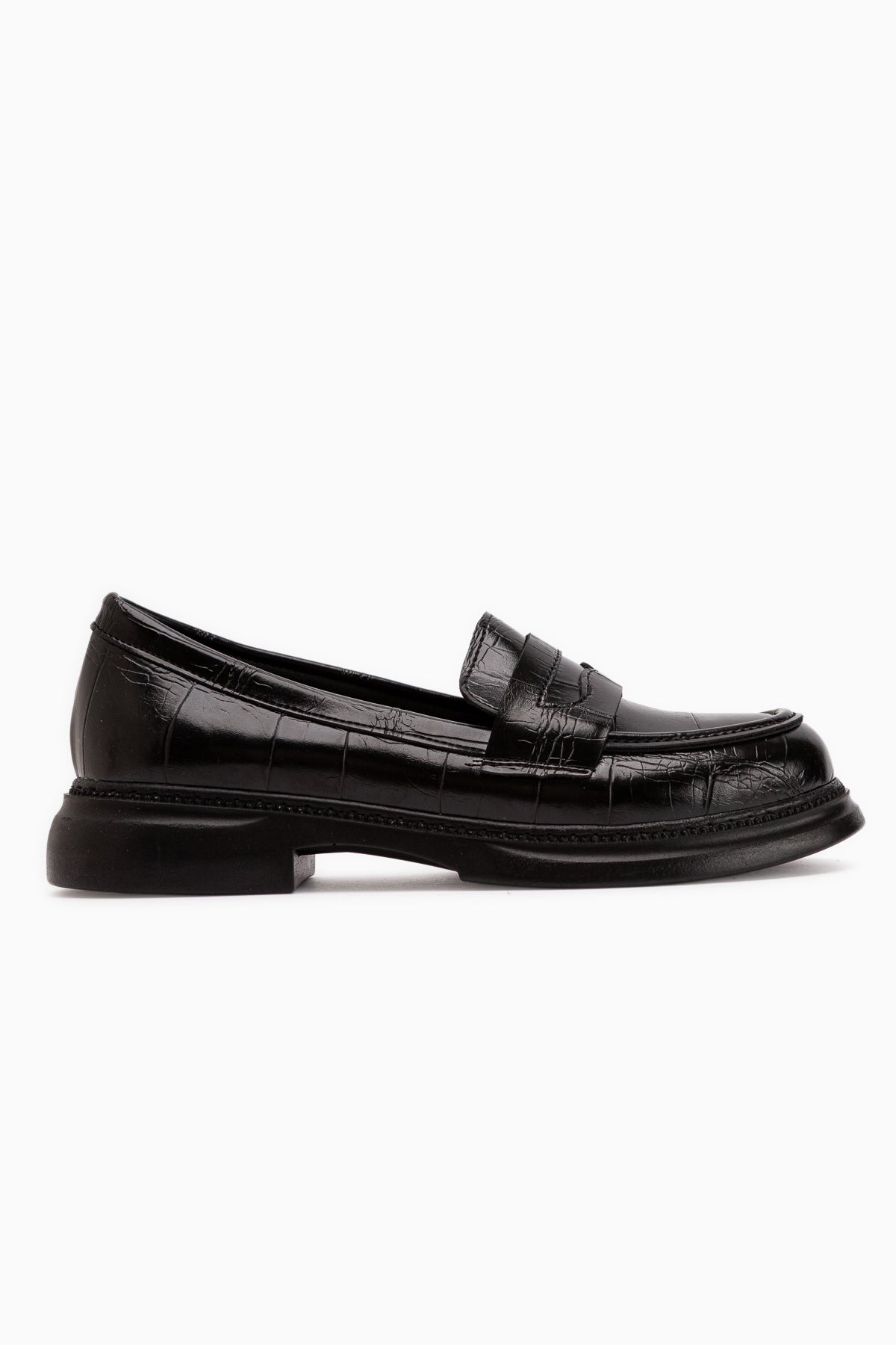 Sienna Black Crocodile Pattern Women’s Loafer Casual Shoes