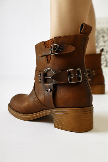 Magi – Cognac Buckle-Detail Elastic Pull-On Boot