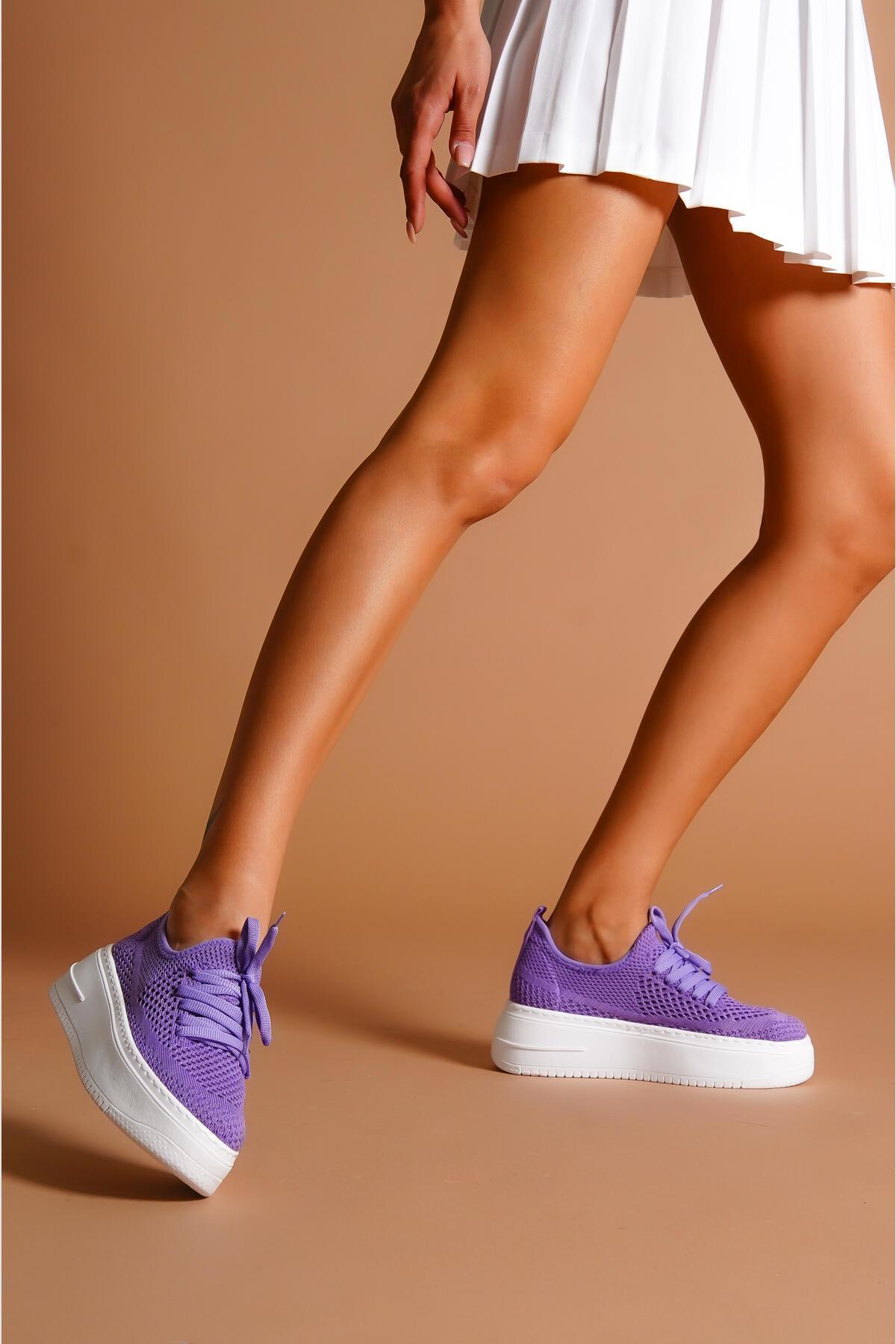 Benito – Lilac Knit Stretch Thick-Sole Sneaker (Women)