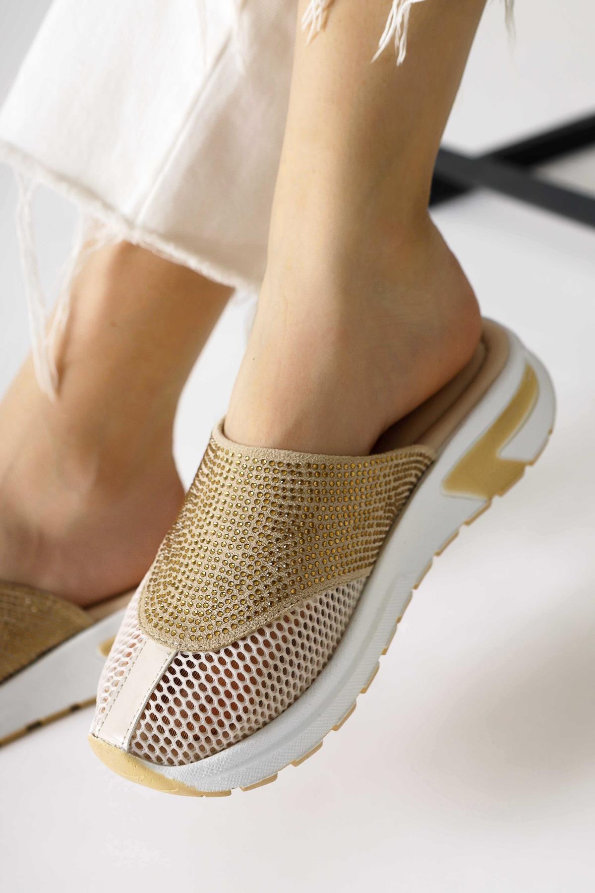 Suma Gold Mesh Detailed Embellished Slides