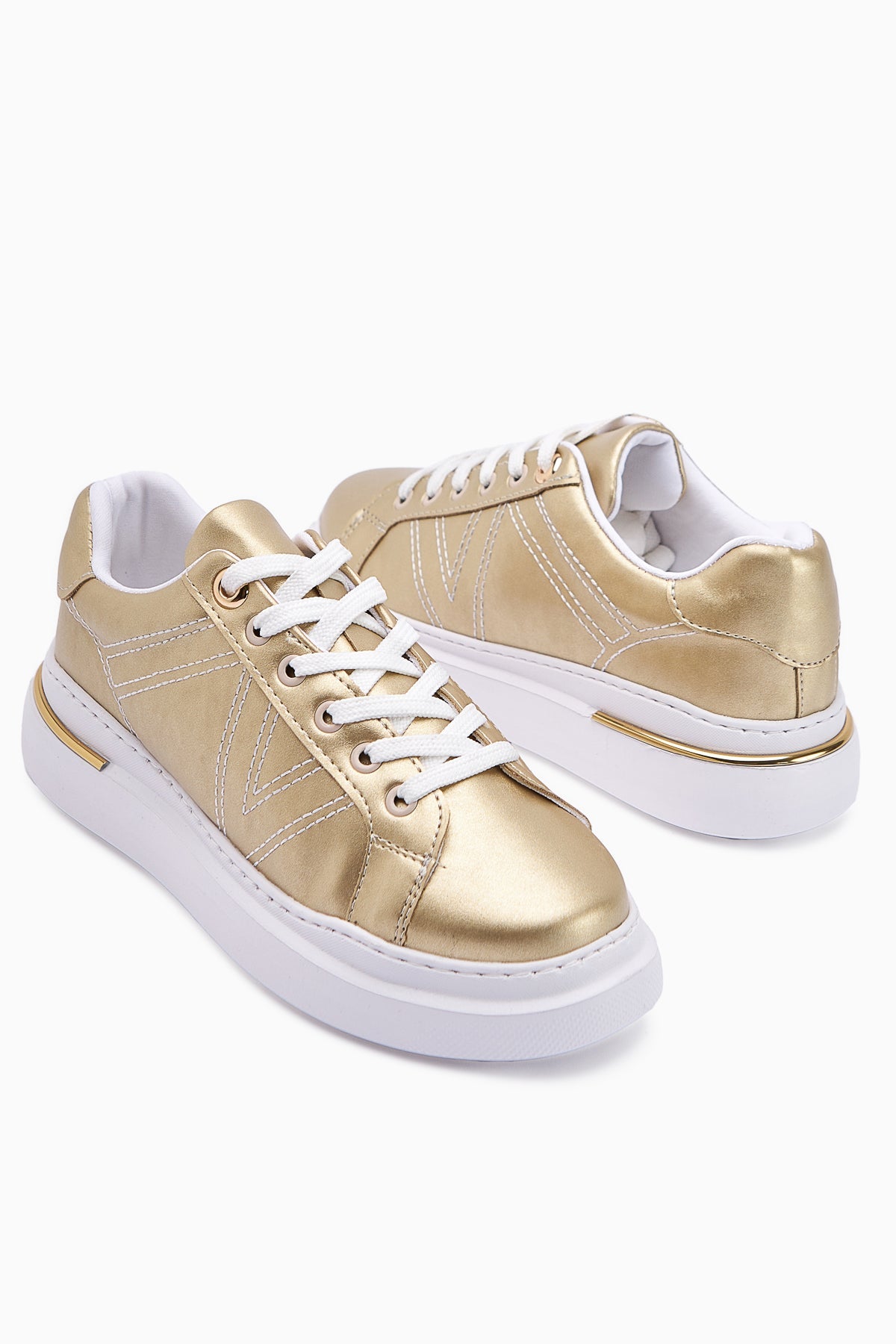 Anastazia – Gold Heel-Detail Sneaker (Women)