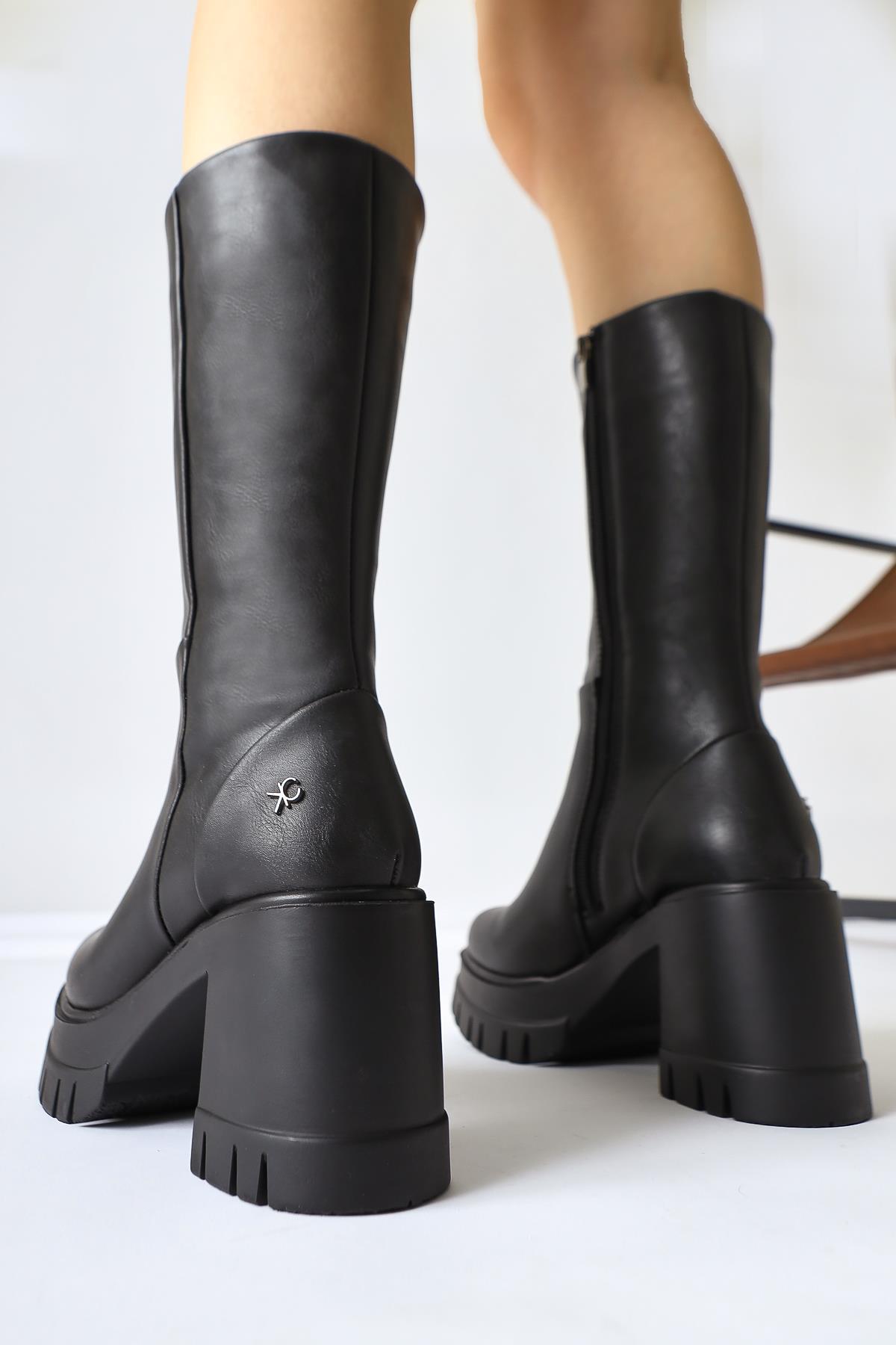 Chelsie Black High Heeled Platform Short Boots