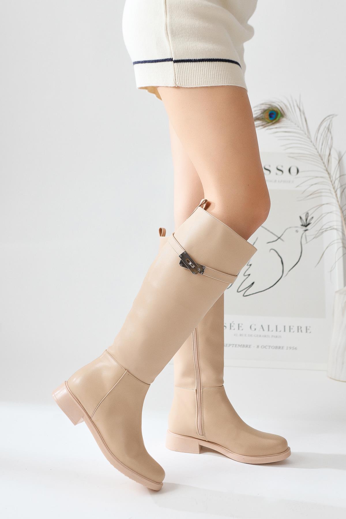 Kanako – Nud Accessory-Detail Zippered Low-Heel Knee-High Boot