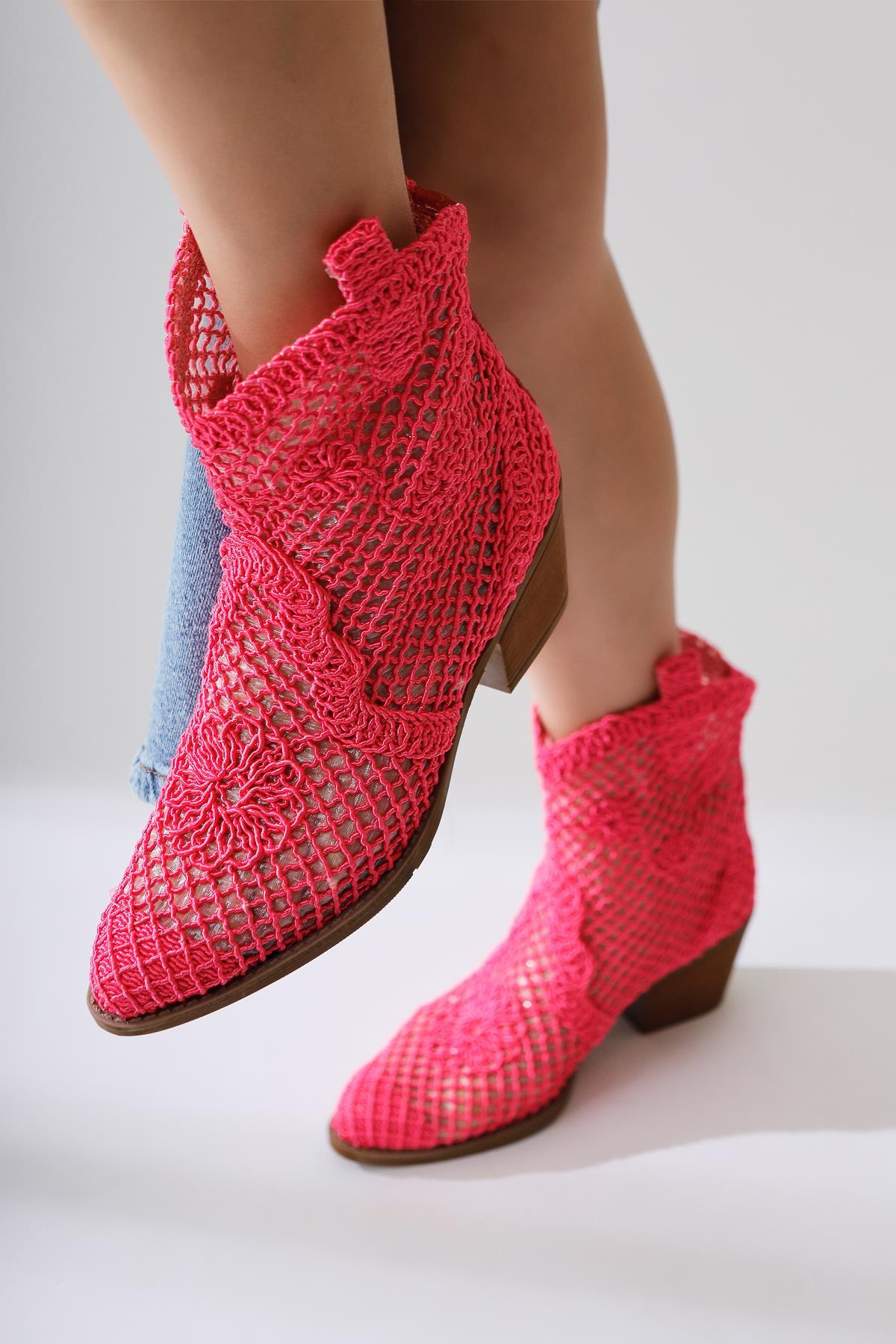 Tersa – Fuchsia Short-Shaft Woven-Lace Floral-Detail Cowboy Summer Boot (Women)