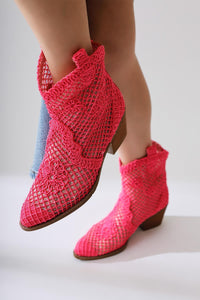Tersa – Fuchsia Short-Shaft Woven-Lace Floral-Detail Cowboy Summer Boot (Women)