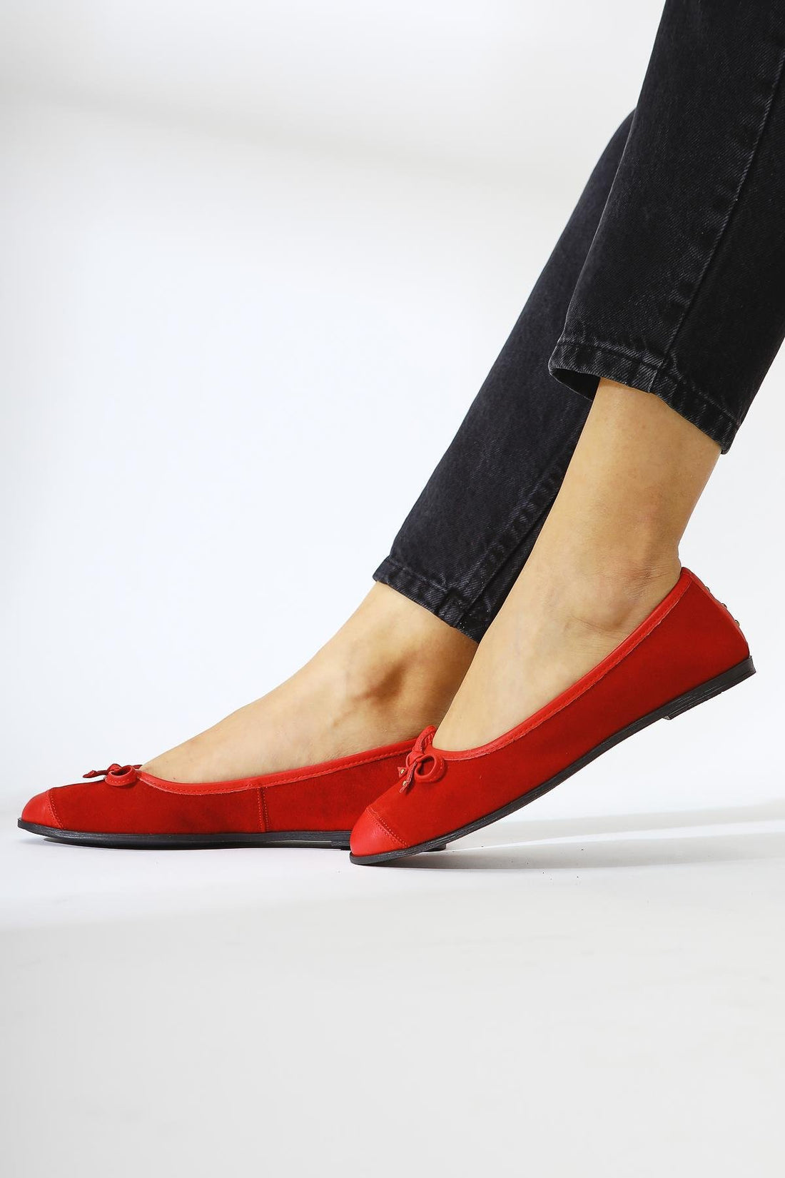 Genuine Leather Alfreda Red Suede Detailed Bow Women’s Ballet Flats