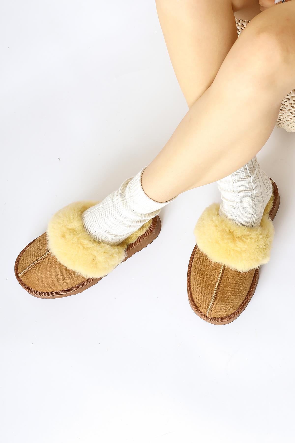 Anne-Margrete – Cognac Suede Vegan Material Vegan Fur-Detail Slide (Women)