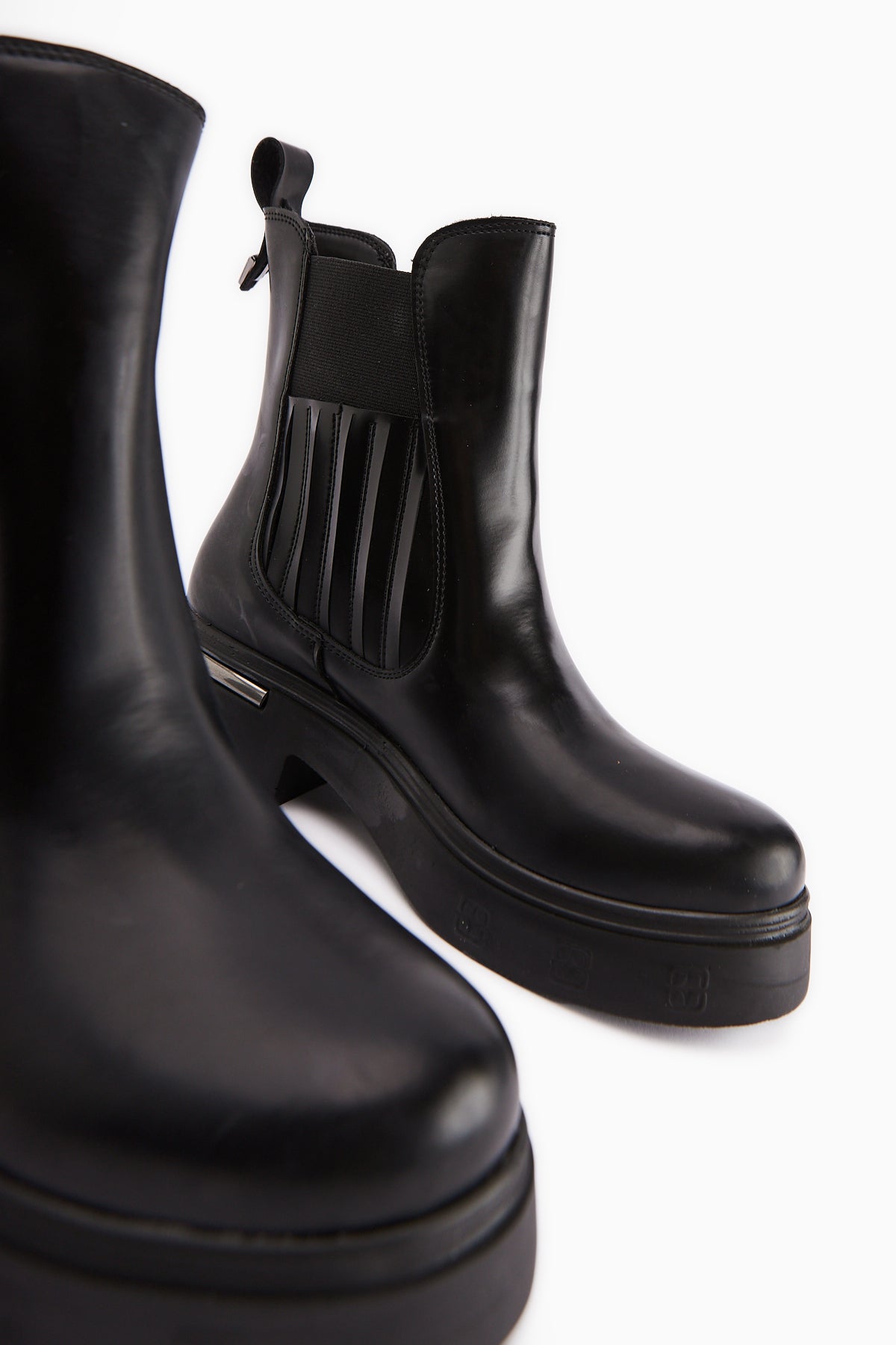 Pava Black Patent Heeled Detail Women’s Boots