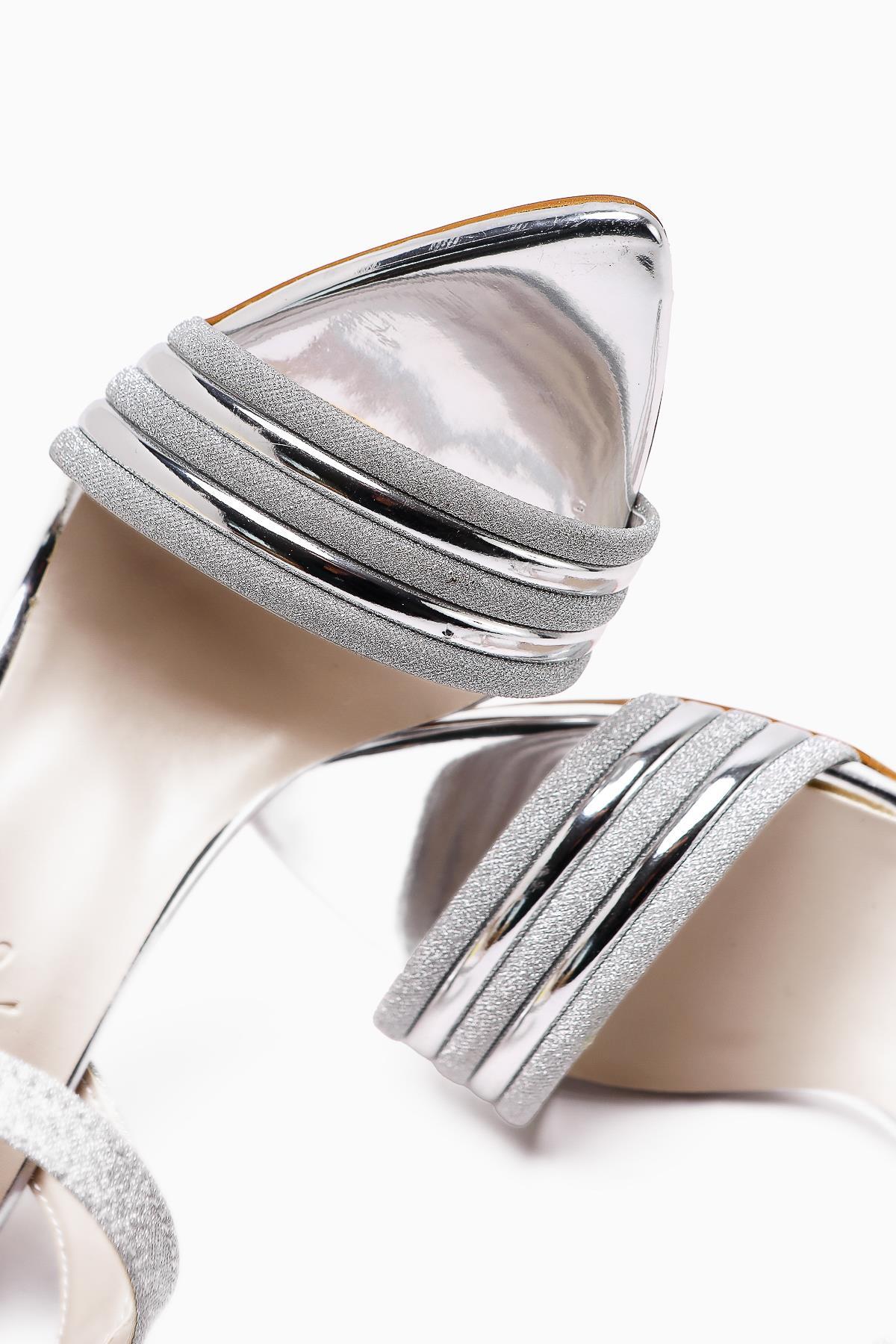 Julianna Silver Patent Pointed Toe Glitter Detailed Women’s Sandal
