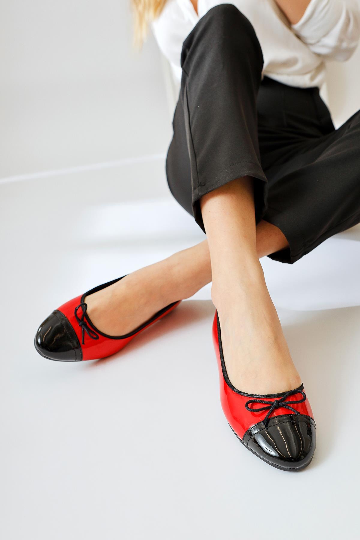 Sobhie Red Patent Leather Black-Tipped Bow-Detailed Ballet Flats