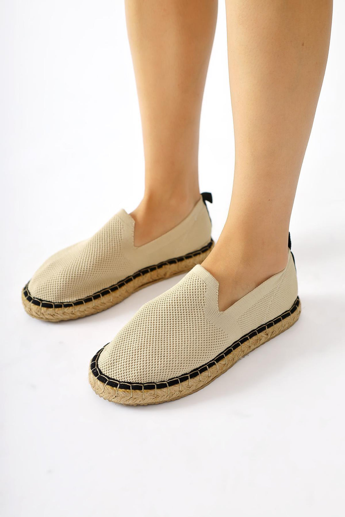 Bisse Beige Woven Shoes with Straw Sole for Everyday Wear