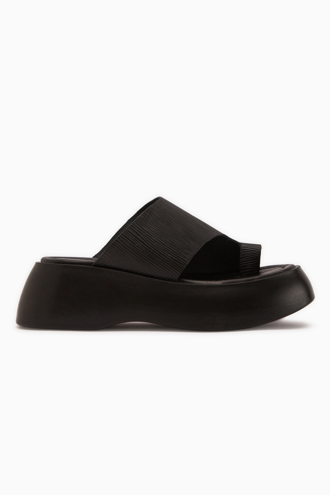 Carol Genuine Leather Black Thong Women’s Slippers