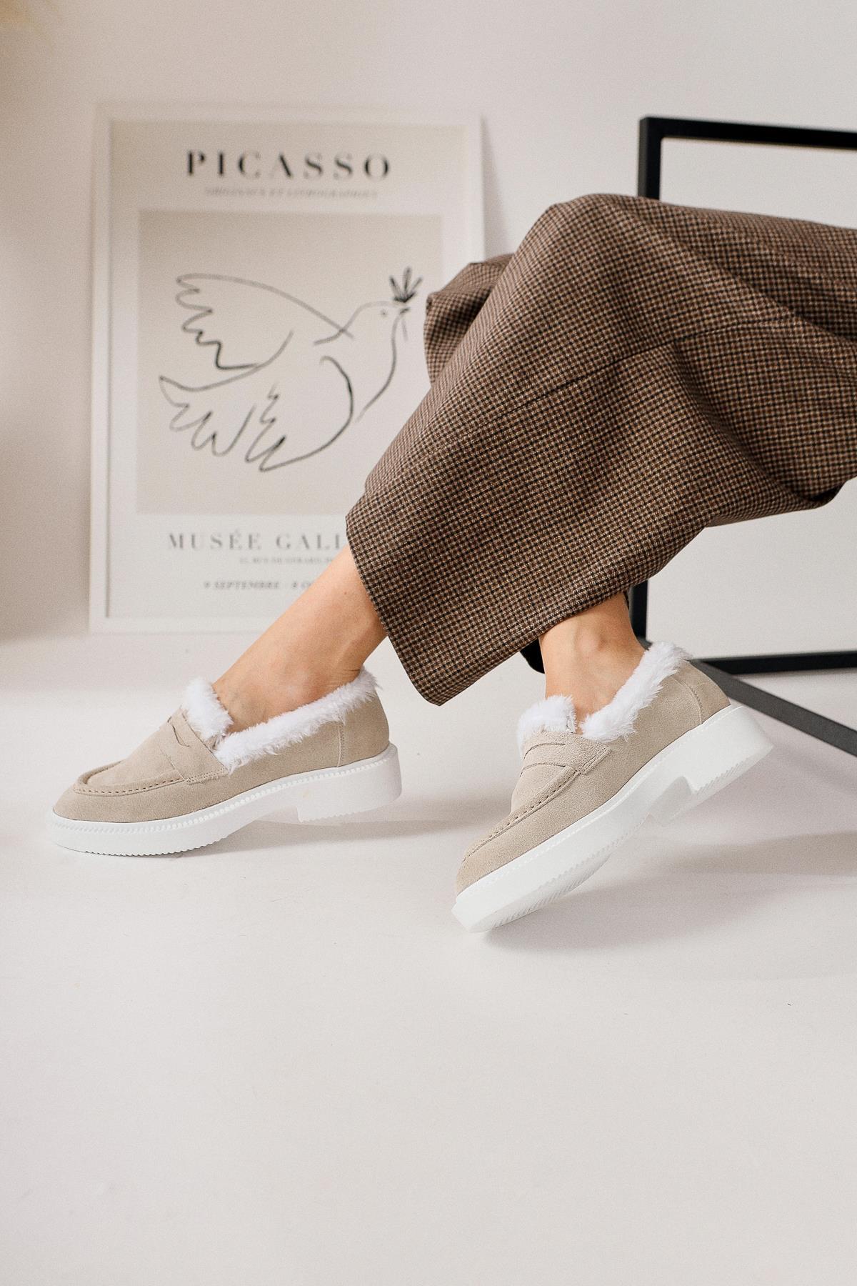 Tommie Genuine Leather – Beige Suede Fur-Lined Casual Shoe (Women)