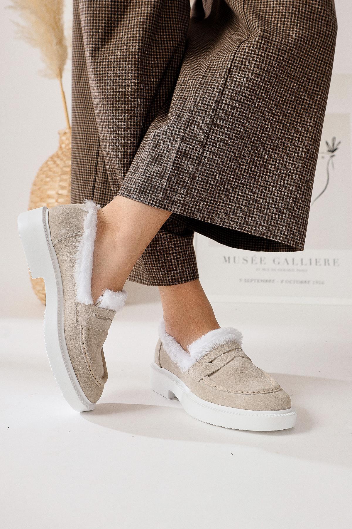 Tommie Genuine Leather – Beige Suede Fur-Lined Casual Shoe (Women)