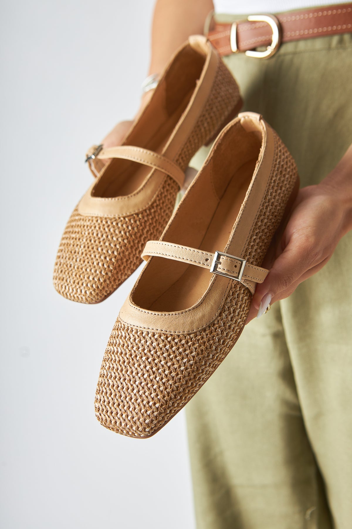 Remza Women's Ballet Flat with Buckle, Comfortable Daily Shoe, Straw Woven Texture