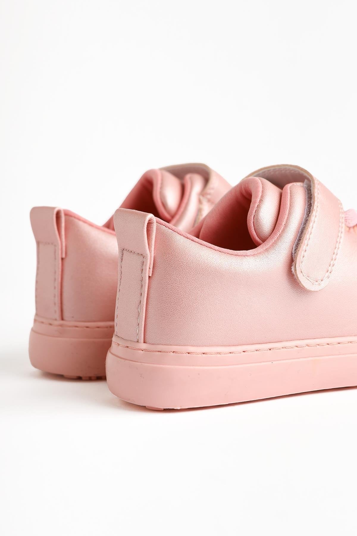 Hori Powder Lace-Up with Velcro Detail Kids' Athletic Shoes