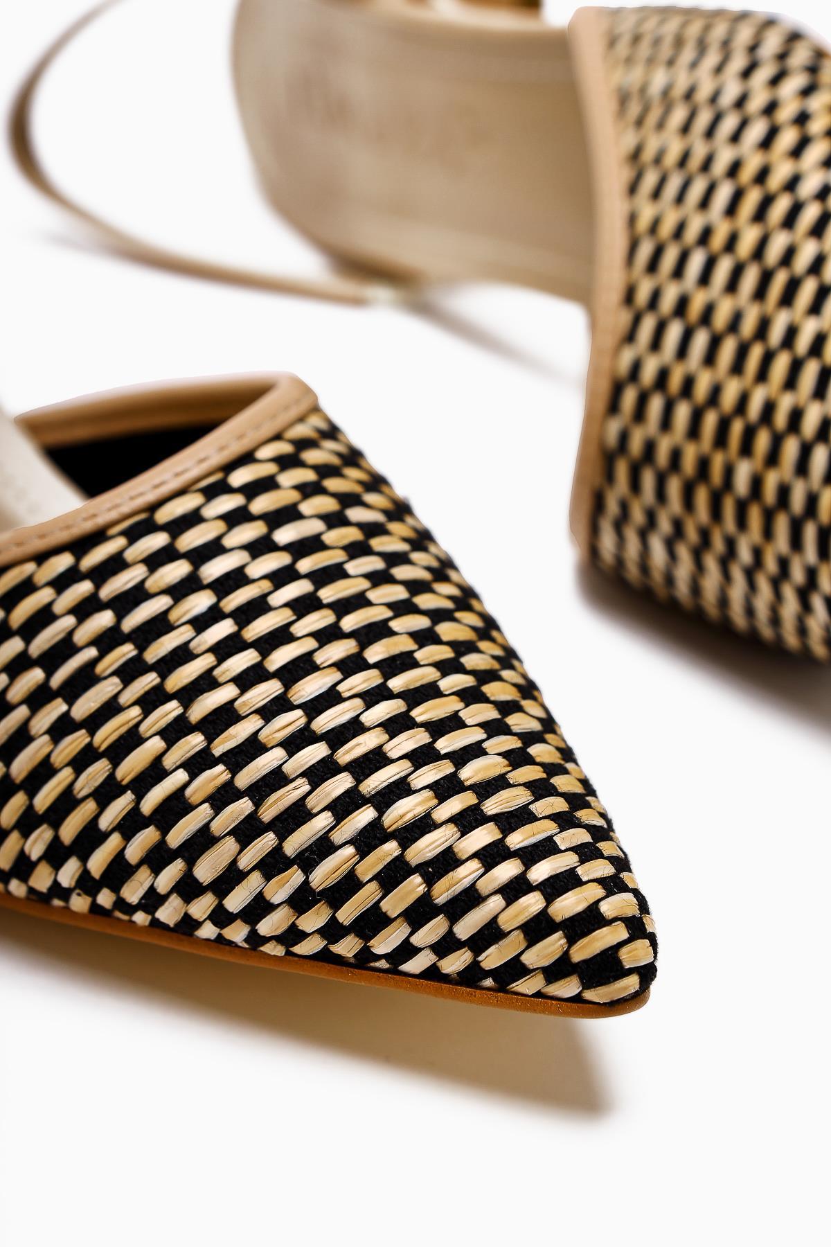 Rosa – Nude Pointed-Toe Straw Low-Heel Sandal (Women)