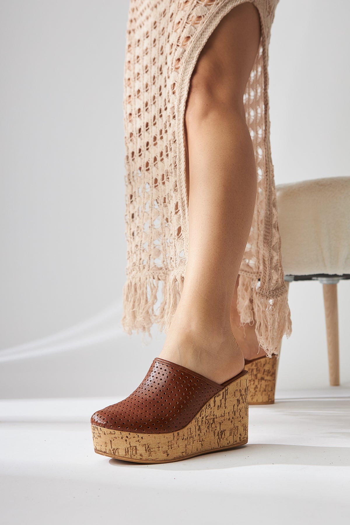 Viana Taba Closed-Toe Wedge Women's Slipper