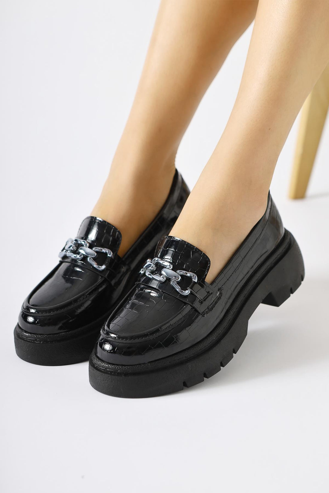 Lucin – Black Croc-Embossed Chain Buckle-Detail Loafer (Women)