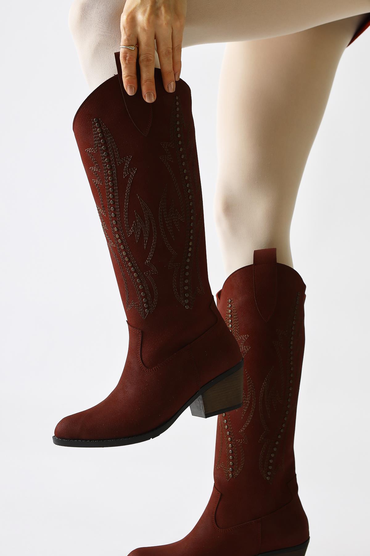 Fizaro Burgundy Pointed Toe with Embroidery and Stud Detail Western Boots
