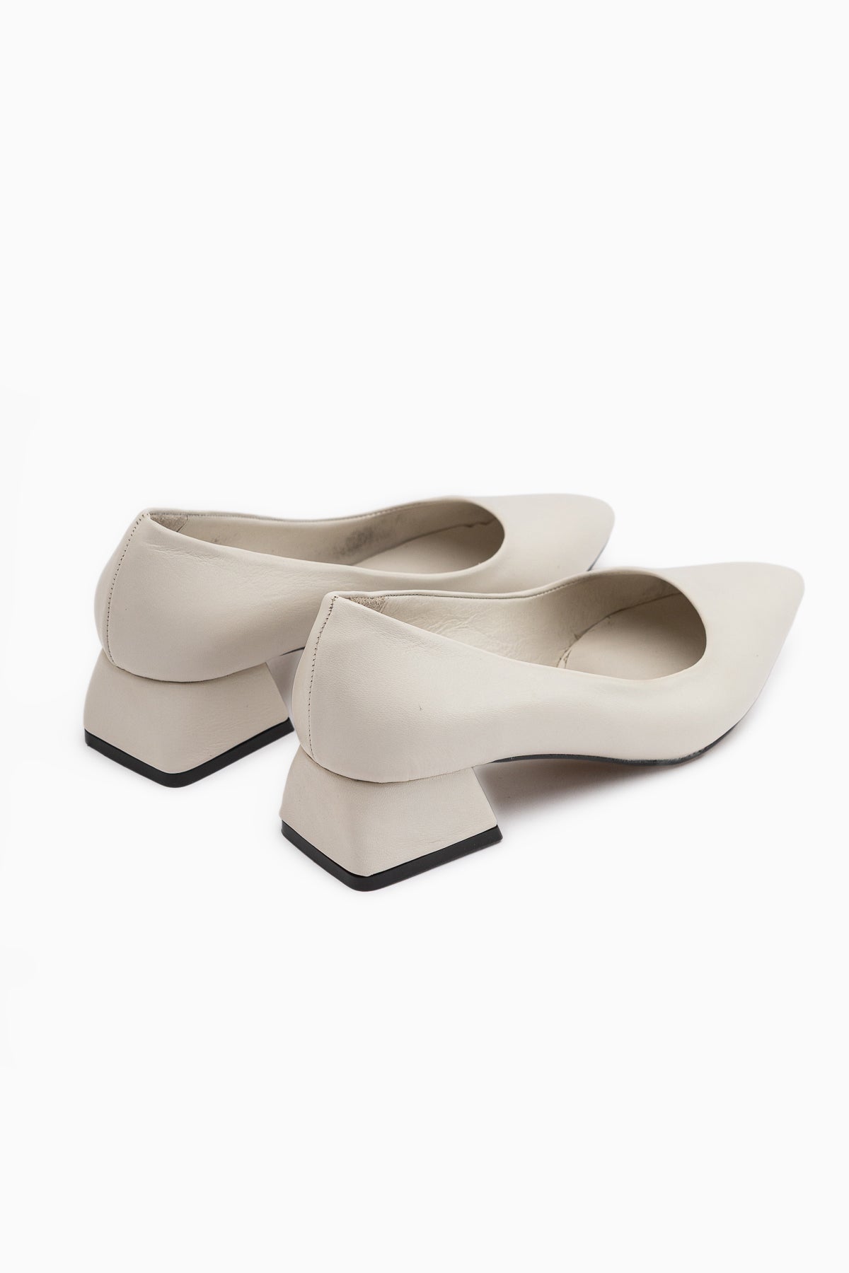 Genuine Leather Berta Beige Pointed Toe Short Heeled Shoes