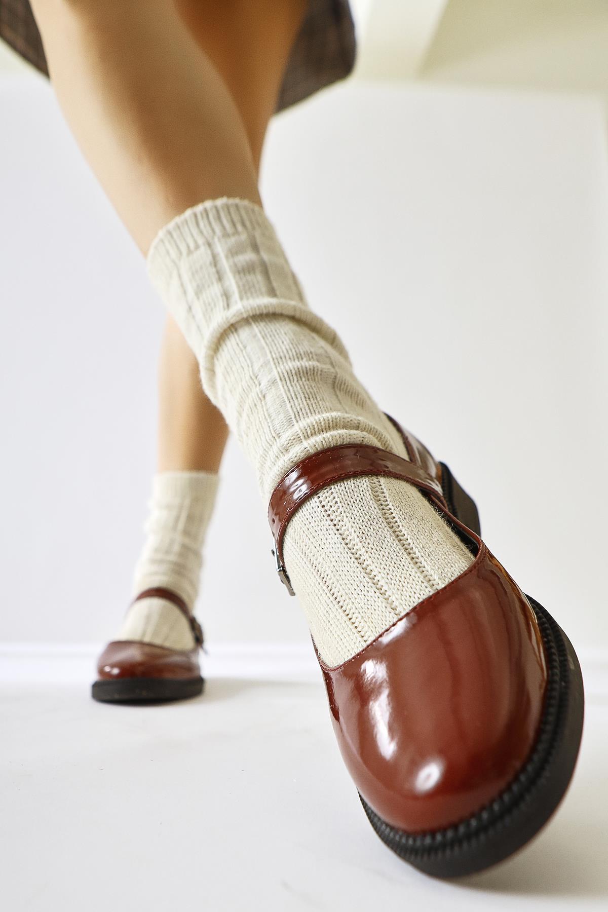 Vivy Burgundy Patent Leather Round Toe Single Strap Daily Shoes