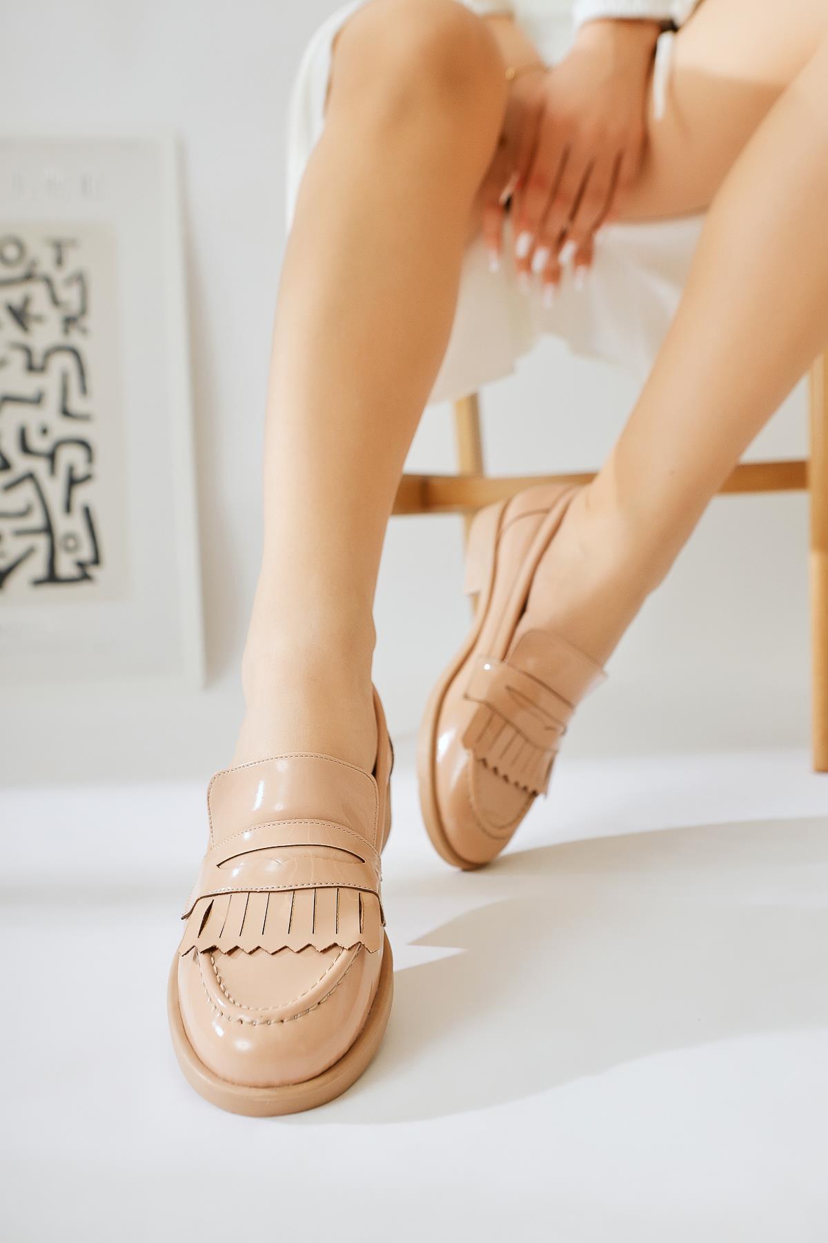 Begona Salmon Patent Leather Tassel Detail Daily Shoe