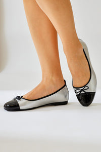 Sobhie Silver Patent Leather Black-Tipped Bow-Detailed Ballet Flats